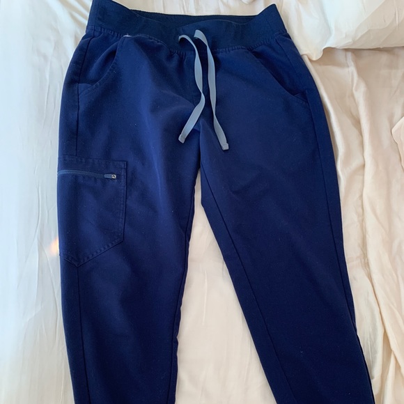 Figs SP navy scrubs Zamora joggers - Picture 2 of 4